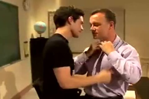 Student Pay Teacher Visit & bonks In Clas