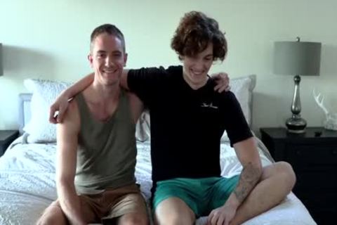 bushy Otter Takes STRAIGHT 10-Pounder Facial. Large 10-Pounder College Sex