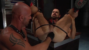 Club Inferno Dungeon - Muscled enjoying big cock daddy
