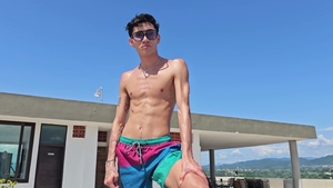 AmateurGayPOV: Exploring the Limits of Love